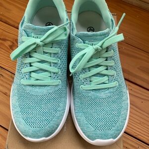 Kizik Lima, Spearmint, sz W8, Worn Once!